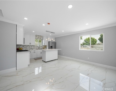 12943 Bess Avenue - Photo Thumbnail 8