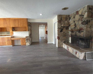1508 Magnolia - Photo Thumbnail 19