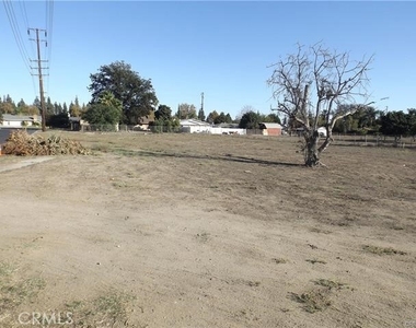 1508 Magnolia - Photo Thumbnail 2
