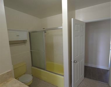 1508 Magnolia - Photo Thumbnail 43
