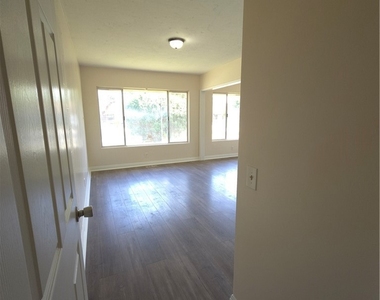 1508 Magnolia - Photo Thumbnail 30