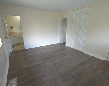 1508 Magnolia - Photo Thumbnail 46
