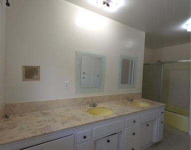 1508 Magnolia - Photo Thumbnail 41