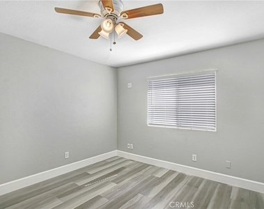 11841 Gage - Photo Thumbnail 6