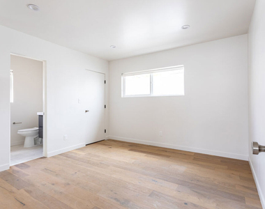 3615 Bellevue Avenue - Photo Thumbnail 5