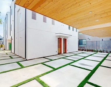 525 N Normandie Avenue - Photo Thumbnail 15