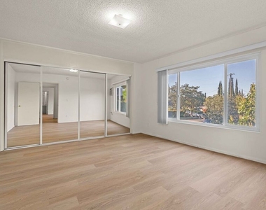 15540 Moorpark Street - Photo Thumbnail 7
