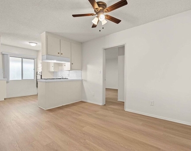 15540 Moorpark Street - Photo Thumbnail 2