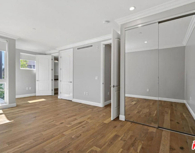 1283 Havenhurst Drive - Photo Thumbnail 13