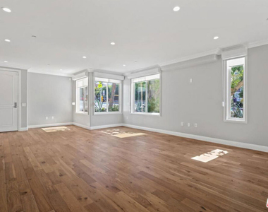 1283 Havenhurst Drive - Photo Thumbnail 1