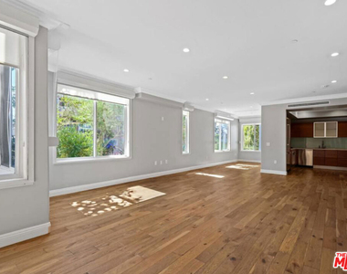 1283 Havenhurst Drive - Photo Thumbnail 2