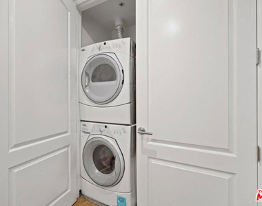 1283 Havenhurst Drive - Photo Thumbnail 26