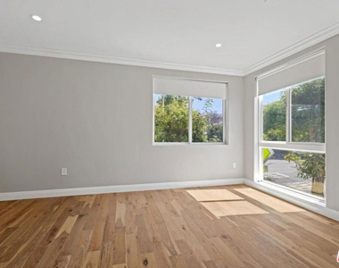 1283 Havenhurst Drive - Photo Thumbnail 11