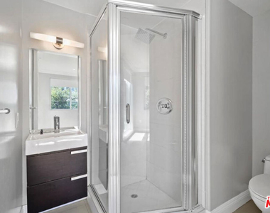1283 Havenhurst Drive - Photo Thumbnail 16