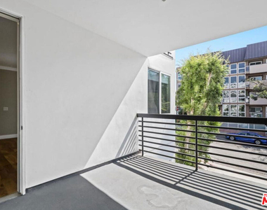 1283 Havenhurst Drive - Photo Thumbnail 21