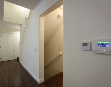 1171 Franklin Street - Photo Thumbnail 8