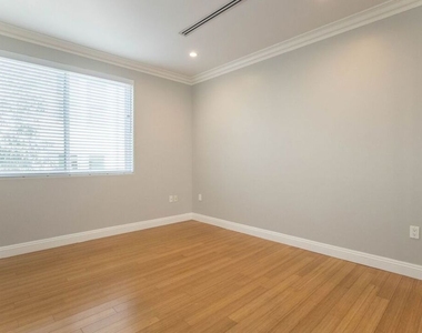 1283 Havenhurst Drive - Photo Thumbnail 9