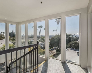 1283 Havenhurst Drive - Photo Thumbnail 19