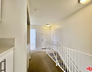 1552 Berkeley Street - Photo Thumbnail 11