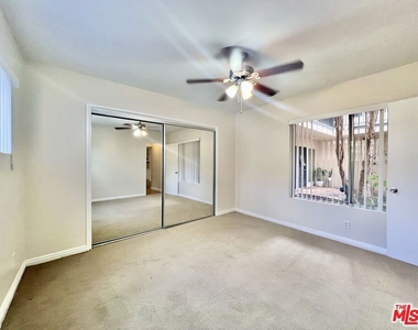1552 Berkeley Street - Photo Thumbnail 8
