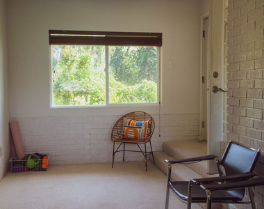 1070 Norumbega Drive - Photo Thumbnail 20