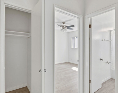 11746 Goshen Avenue - Photo Thumbnail 18