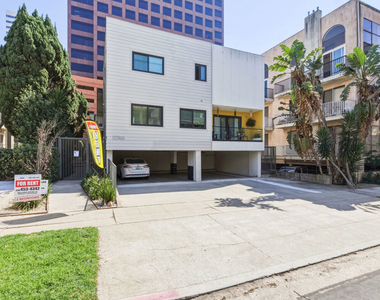 11746 Goshen Avenue - Photo Thumbnail 1