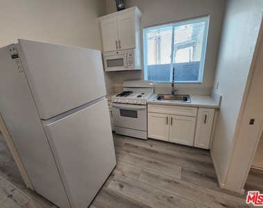 1120 E 25th Street - Photo Thumbnail 7