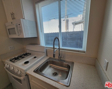 1120 E 25th Street - Photo Thumbnail 1