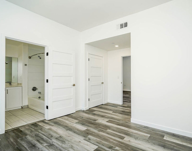 2701 James M Wood Boulevard - Photo Thumbnail 2