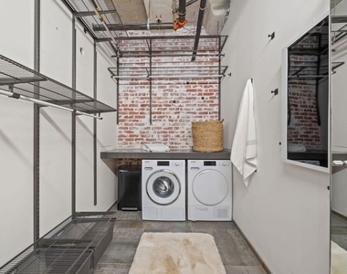 330 W 11th Street - Photo Thumbnail 18