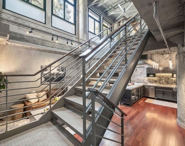 330 W 11th Street - Photo Thumbnail 19