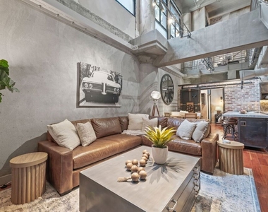 330 W 11th Street - Photo Thumbnail 1