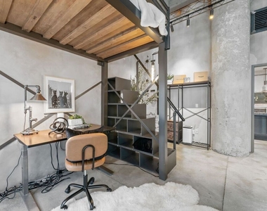 330 W 11th Street - Photo Thumbnail 24