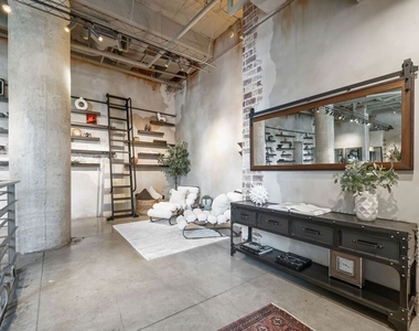 330 W 11th Street - Photo Thumbnail 32