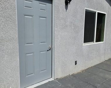 1219 W 47th Street - Photo Thumbnail 1