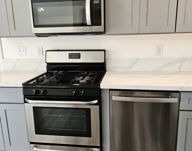 1219 W 47th Street - Photo Thumbnail 8
