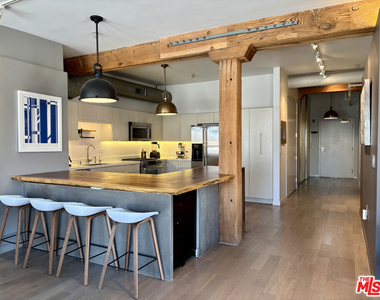 527 Molino Street - Photo Thumbnail 6