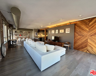 527 Molino Street - Photo Thumbnail 1