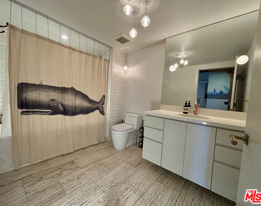 527 Molino Street - Photo Thumbnail 13