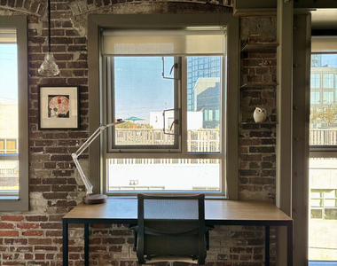 527 Molino Street - Photo Thumbnail 4