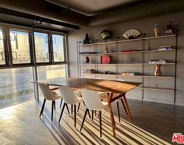 527 Molino Street - Photo Thumbnail 5