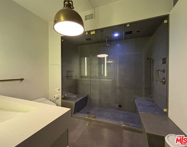 527 Molino Street - Photo Thumbnail 21