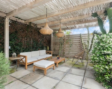 678 Broadway Street - Photo Thumbnail 21