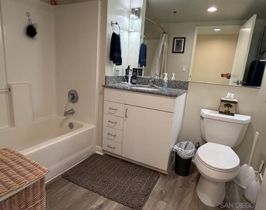425 W Beech - Photo Thumbnail 16