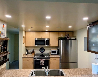 425 W Beech - Photo Thumbnail 8