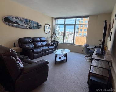 425 W Beech - Photo Thumbnail 2