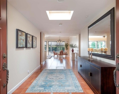 132 Yale Drive - Photo Thumbnail 4