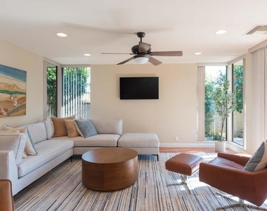 132 Yale Drive - Photo Thumbnail 15
