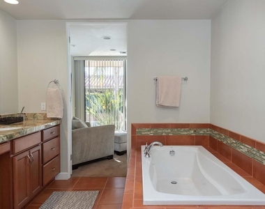 132 Yale Drive - Photo Thumbnail 25